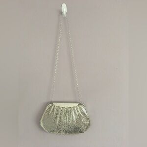 Vintage Whiting and Davis fabulous silver sequined Evening clutch with chain